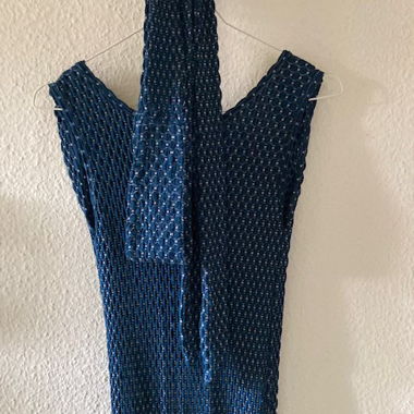 Robe maxi en maille bleue à motif