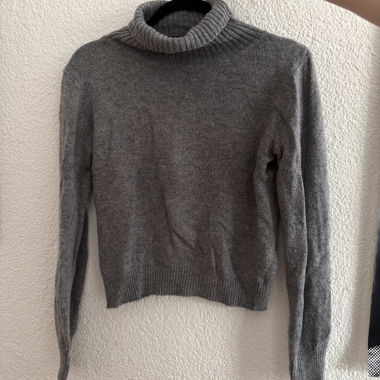 Brandy Melville Knit Sweater
