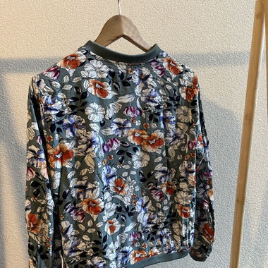 Veste à motif floral