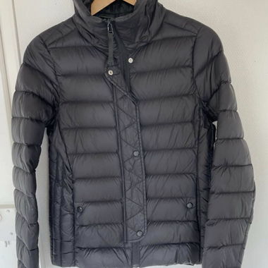 Black quilted down jacket size M