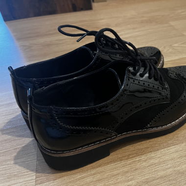 Lack Schuhe Grösse 37