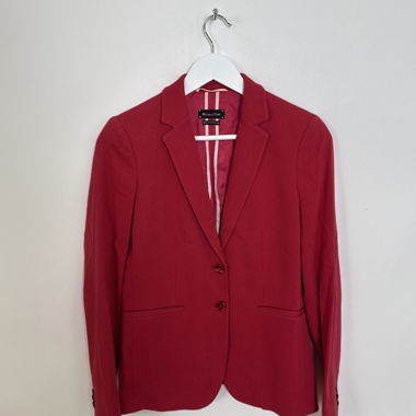 Rote Blazerjacke