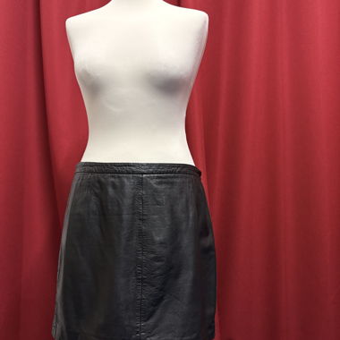 Comptoir des Cotonniers short leather skirt