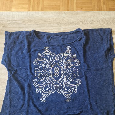 T-shirt bleu