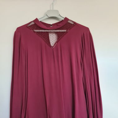 rote Bluse