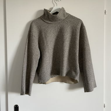 Rollkragen-Pullover