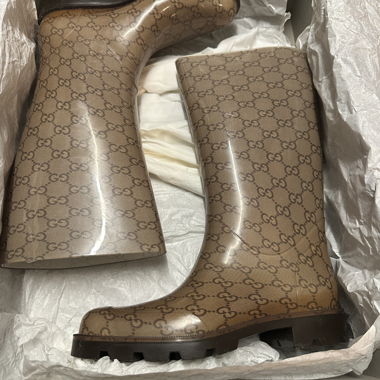 Gucci Regenstiefel mit Monogramm Grösse 37