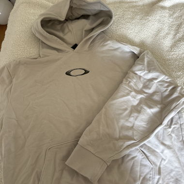 Oakley greyish hoodie
