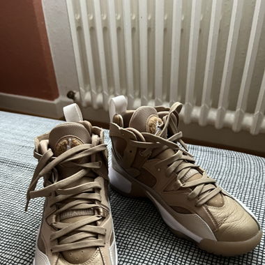 Jordan beige 