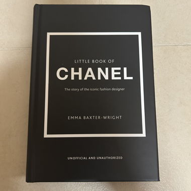 Libro su Chanel