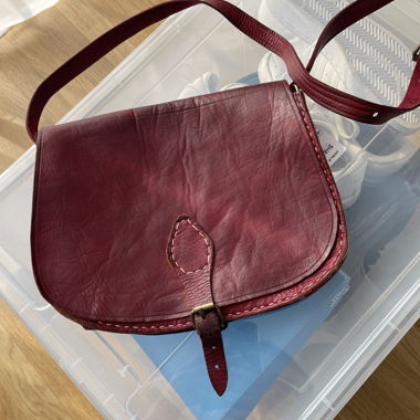 Weinrote echte Ledertasche