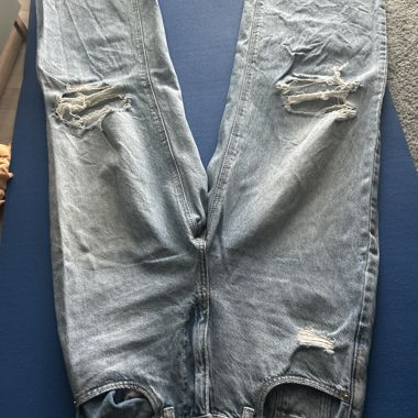 Jeans in denim
