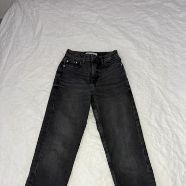 ZARA Mom Jeans Grau Gr. 32