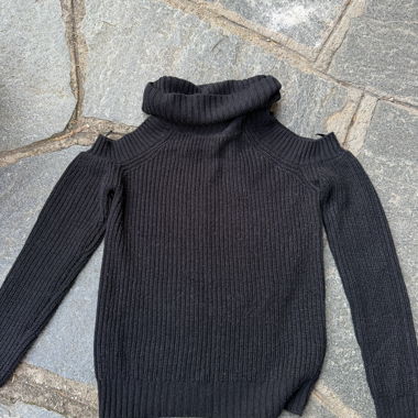 Ausgeschnittener Rollkragenpullover TALLY WEiJ