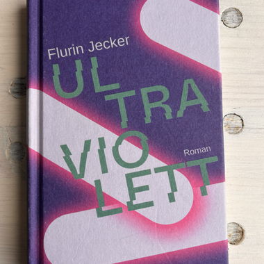 Ultra Violett - Flurin Jecker