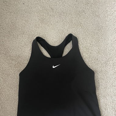 Nike Sporttop / schwarz / 156/168