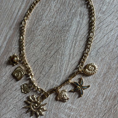 Charm pendant necklace