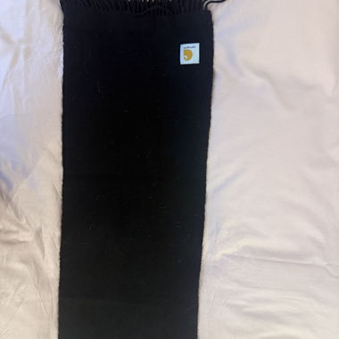 Sciarpa nera con frange Carhartt