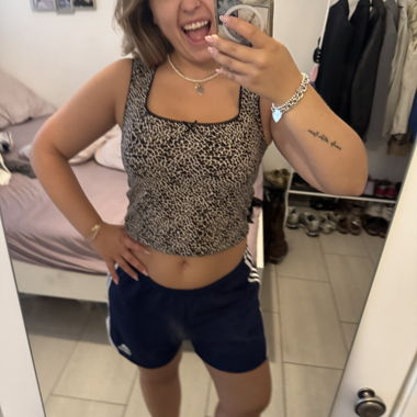 leoprint croptop