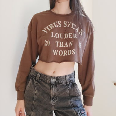 Brown cropped long sleeved shirt