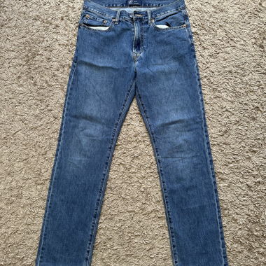GAP Straight Jeans 30x32