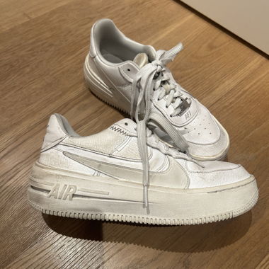 Nike Air Force 1 Sneakers