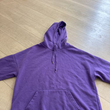 Violetter Pullover 