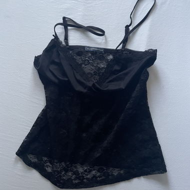 Top en dentelle noire de Brandy Melville