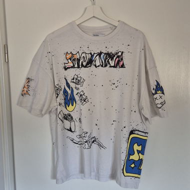 T-shirt Graffiti Bershka