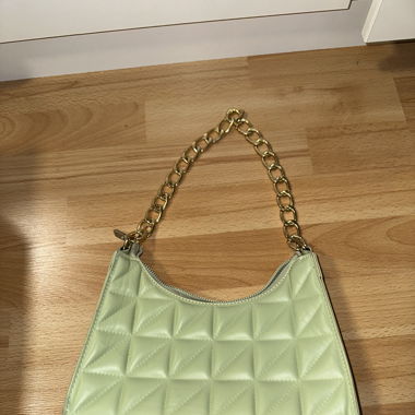 Pastelgrüne Handtasche