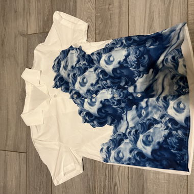 White short sleeve shirt with blue print