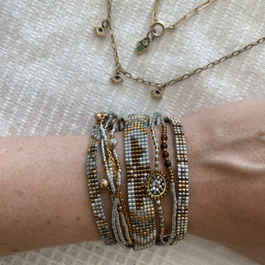 Bracelet enveloppant à perles et 2 colliers