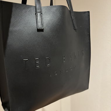 Ted Baker Handtasche