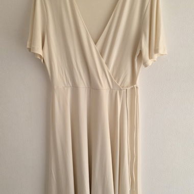 Wickelkleid in Cremeweiss