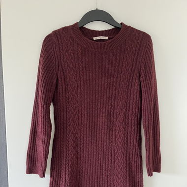 Figurbetontes Strickkleid