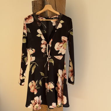 Robe à fleurs avec dentelle