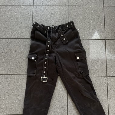 pantaloni cargo