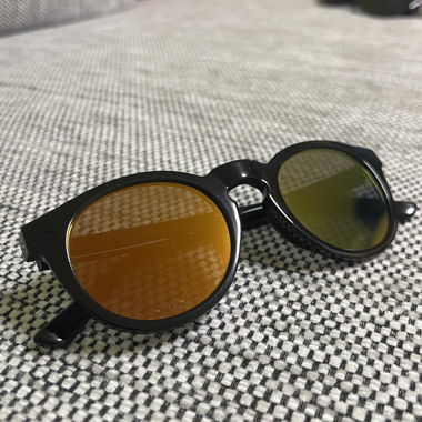 Lunettes de soleil rondes avec verres jaunes miroités