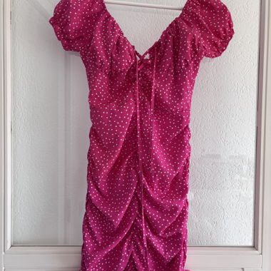 Robe rose à pois