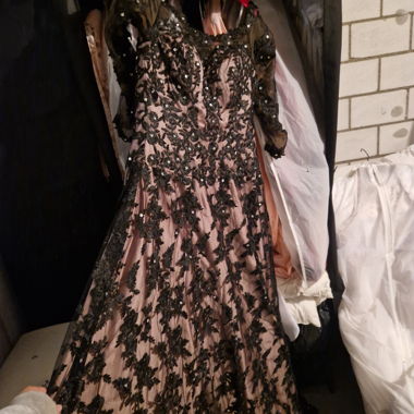 Abend Kleid