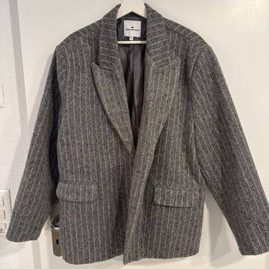 Grey Pinstripe Blazer by Fashtontiger
