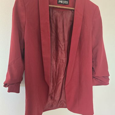 Red 3/4 Sleeve Blazer – PIECES – Size M