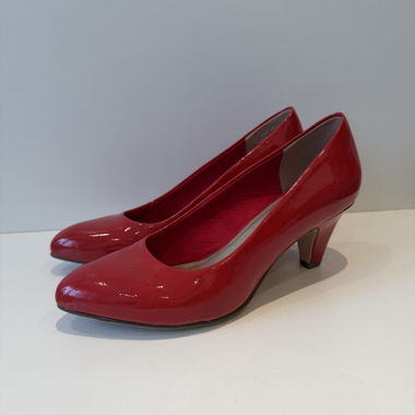 Tamaris Red Heels