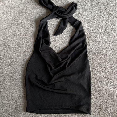 Schwarzes Top