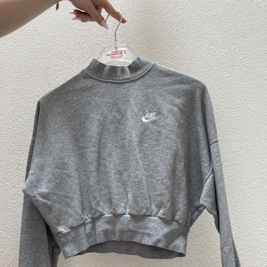 Nike pull 