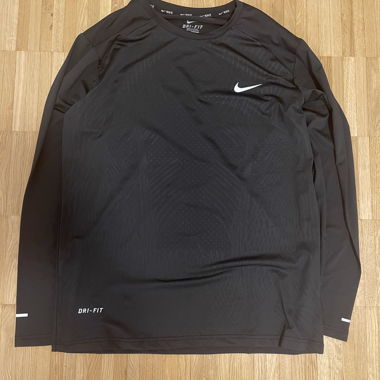 Haut Nike Dri-FIT à manches longues