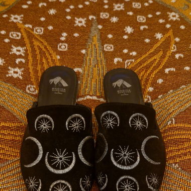 Witchy-Pumps - handgefertigte Goth-Schuhe