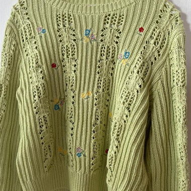 Green Knit Pullover with Flower Embroidery 
