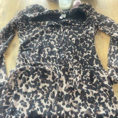 Langes Getüpftes Kleid