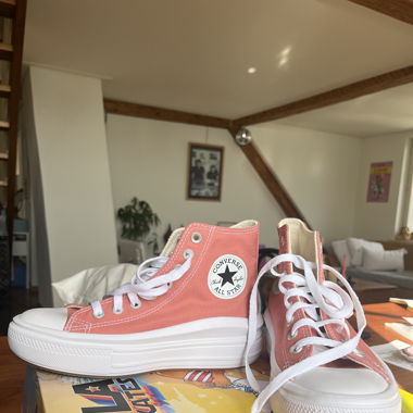 NEU Converse All Star Move
